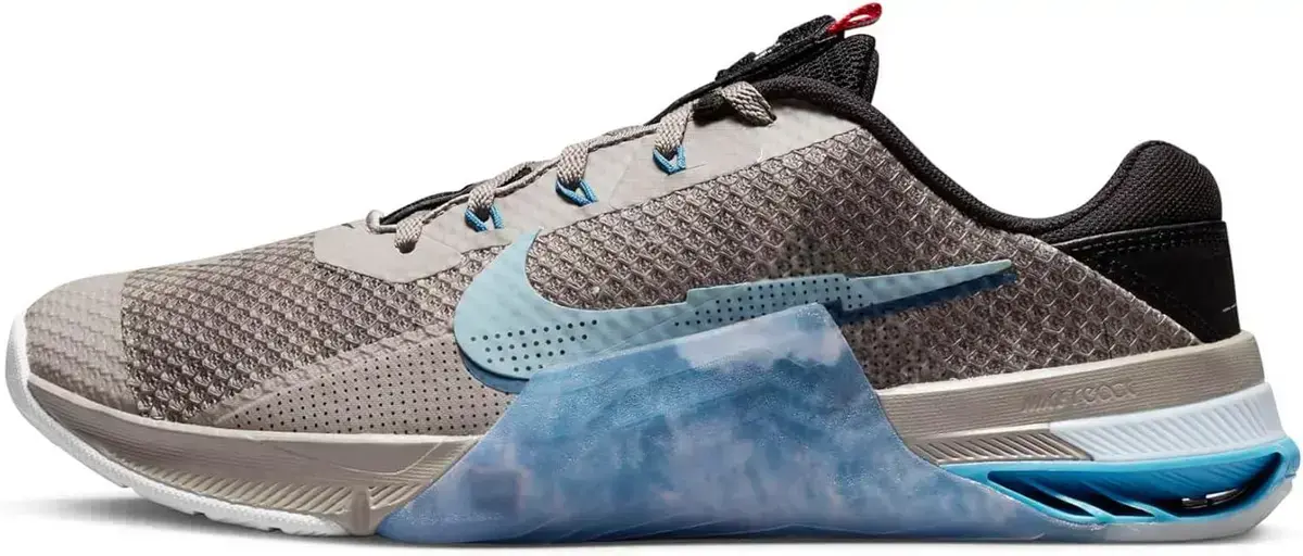 1. Tênis masculino - Nike